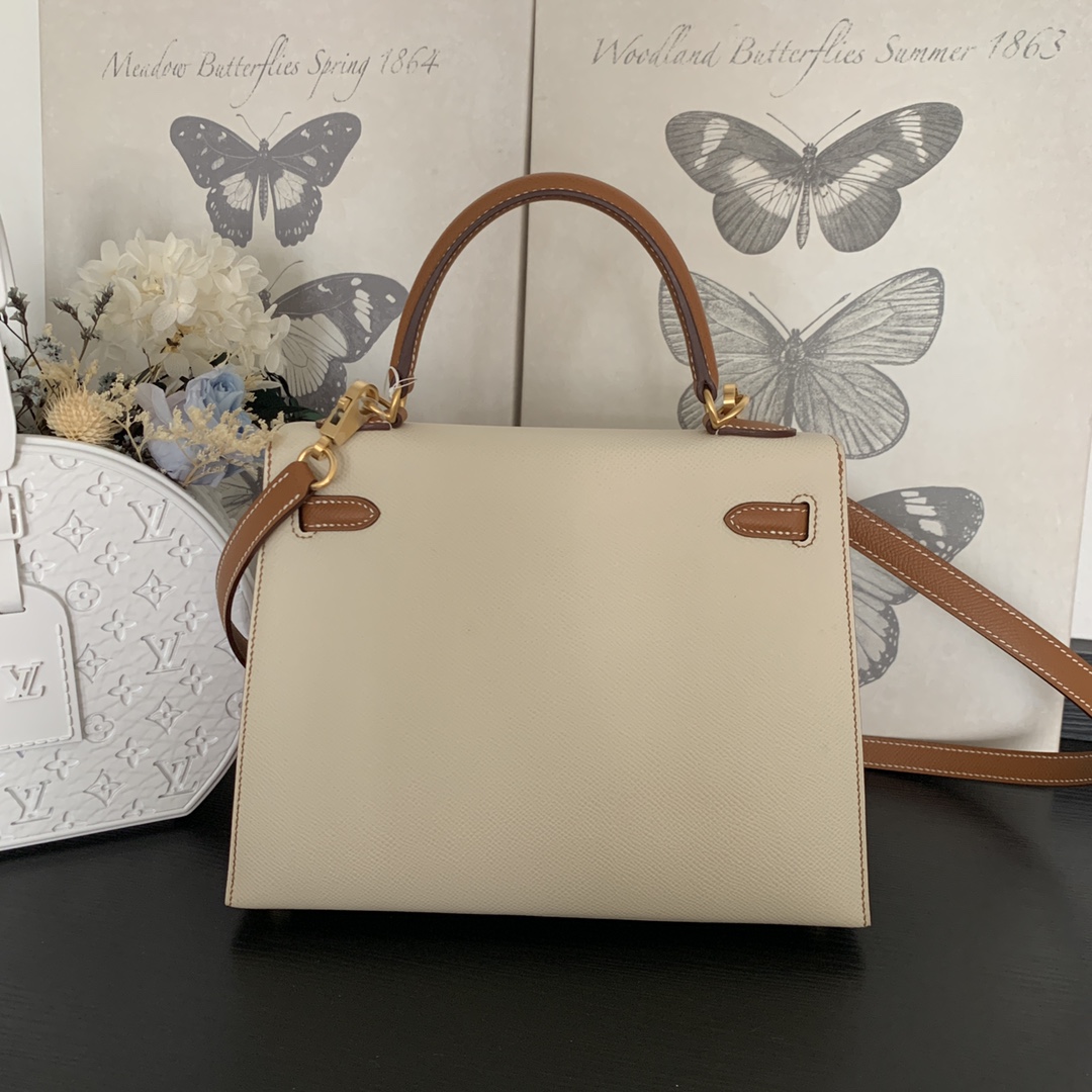 에르메스 켈리백25 화이트 골드브라운 금장 앱송